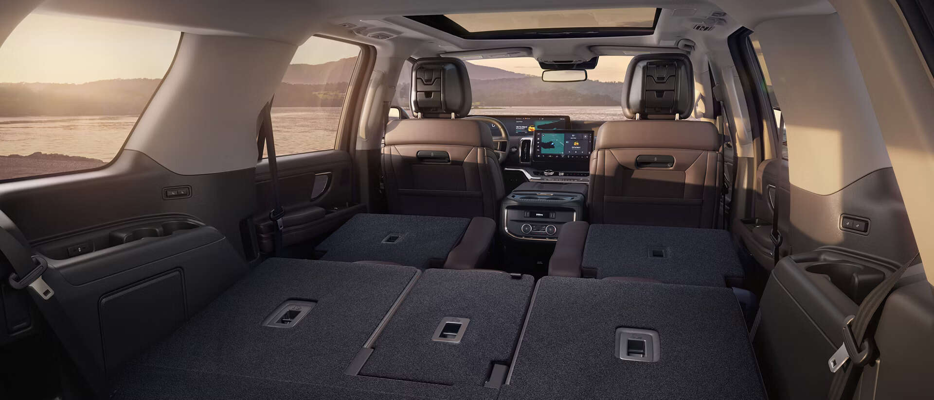 2027 Expedition Cargo & Passenger Space